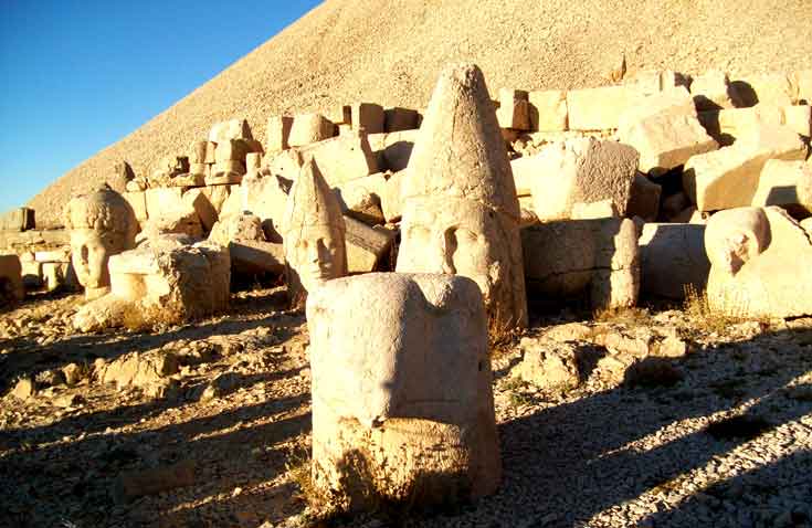 Nemrut-Köpfe: Götterstatuen vom Berg Nemrut